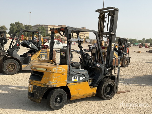 2006 Cat DE30NT 3 ton Forklift - Дизел вилушкар: слика 3 2006 Cat DE30NT 3 ton Forklift - Дизел вилушкар: слика 3
