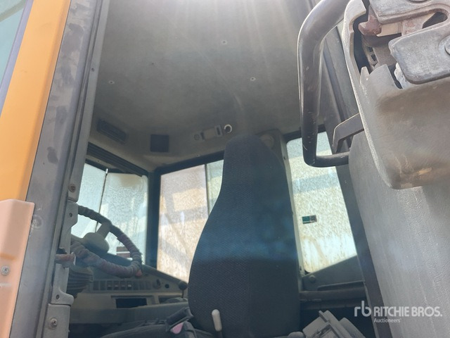 2006 Volvo A40D (Inoperable) Articulated Dump Truck - Зглобен истоварувач: слика 5 2006 Volvo A40D (Inoperable) Articulated Dump Truck - Зглобен истоварувач: слика 5