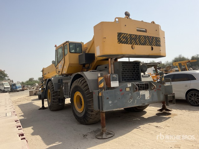 2007 Grove RT700E 55 ton 4x4x4 (Inoperable) Rough Terrain Crane - Кран за нерамни терени: слика 3 2007 Grove RT700E 55 ton 4x4x4 (Inoperable) Rough Terrain Crane - Кран за нерамни терени: слика 3