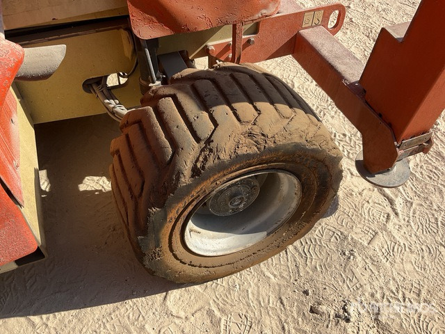 2007 JLG 4394RT 4x4 Diesel (Inoperable) Scissor Lift - Кревач ножица: слика 4 2007 JLG 4394RT 4x4 Diesel (Inoperable) Scissor Lift - Кревач ножица: слика 4