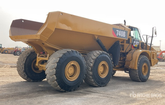 2012 Cat 740B - Зглобен истоварувач: слика 4 2012 Cat 740B - Зглобен истоварувач: слика 4