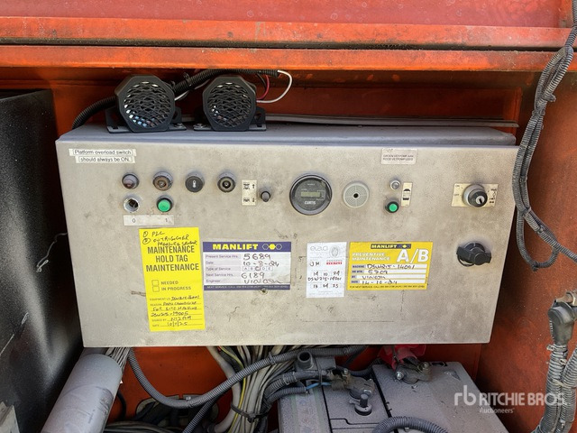 2014 Holland Lift Combistar B-195DL25 4x4 (Inoperable) Scissor Lift - Кревач ножица: слика 5 2014 Holland Lift Combistar B-195DL25 4x4 (Inoperable) Scissor Lift - Кревач ножица: слика 5