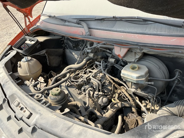 2014 Volkswagen Crafter 4x2 18-Seat Mini (Inoperable) Bus - Минибус, Патничко комбе: слика 5 2014 Volkswagen Crafter 4x2 18-Seat Mini (Inoperable) Bus - Минибус, Патничко комбе: слика 5