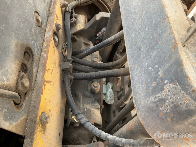 2015 Komatsu FH40-1 4 ton Forklift - Дизел вилушкар: слика 5 2015 Komatsu FH40-1 4 ton Forklift - Дизел вилушкар: слика 5