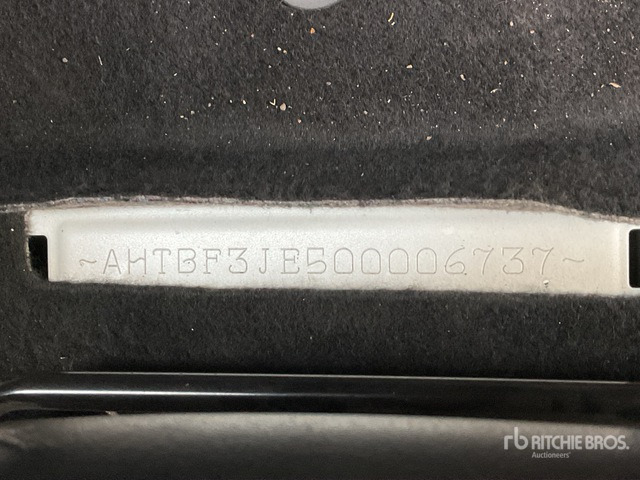 2015 Toyota Corolla Automobile - Автомобил: слика 1 2015 Toyota Corolla Automobile - Автомобил: слика 1