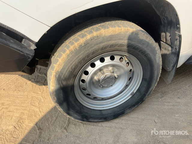 2015 Toyota Prado TX 150L 4x4 SUV - SUV: слика 5 2015 Toyota Prado TX 150L 4x4 SUV - SUV: слика 5