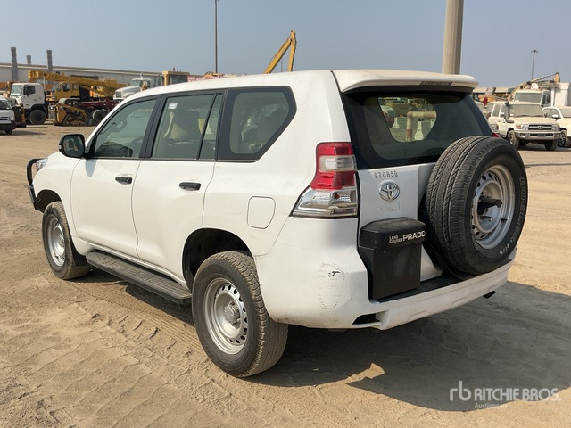 2015 Toyota Prado TX 150L 4x4 SUV - SUV: слика 4 2015 Toyota Prado TX 150L 4x4 SUV - SUV: слика 4