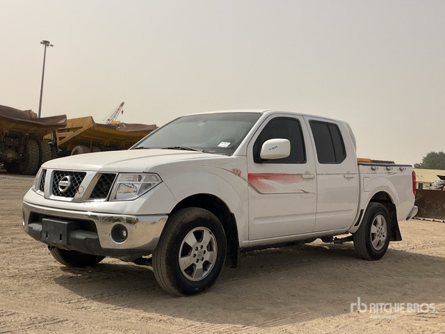 2016 Nissan 4x2 Crew Cab Pickup - Пикап: слика 2 2016 Nissan 4x2 Crew Cab Pickup - Пикап: слика 2