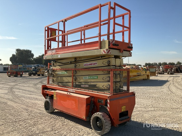 2017 Holland Lift 190E12 4x4 Electric Scissor Lift - Кревач ножица: слика 2 2017 Holland Lift 190E12 4x4 Electric Scissor Lift - Кревач ножица: слика 2