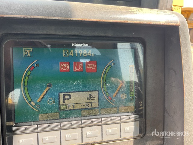 2017 Komatsu D155A-6 Crawler Dozer - Булдожер: слика 2 2017 Komatsu D155A-6 Crawler Dozer - Булдожер: слика 2