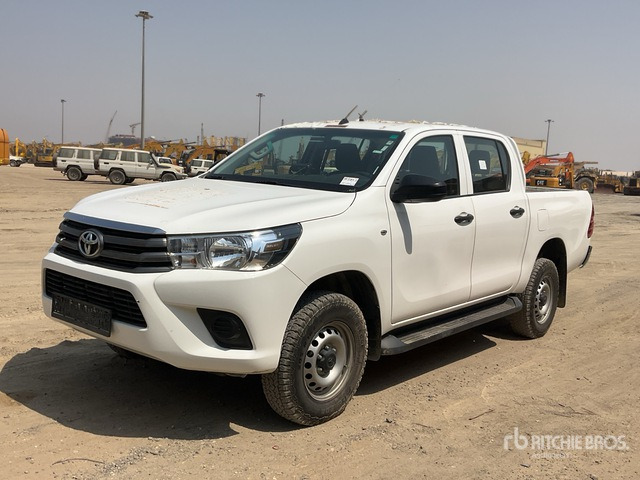 2018 Toyota Hilux 4x4 Crew Cab Pickup - Пикап: слика 3 2018 Toyota Hilux 4x4 Crew Cab Pickup - Пикап: слика 3