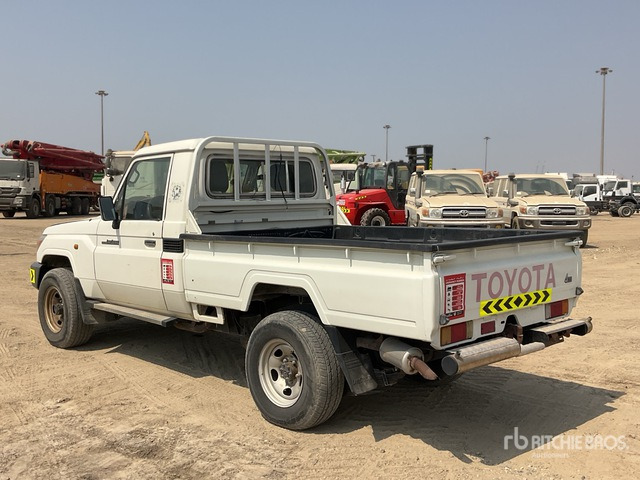 2018 Toyota Land Cruiser 79L 4x4 Pickup - Пикап: слика 4 2018 Toyota Land Cruiser 79L 4x4 Pickup - Пикап: слика 4