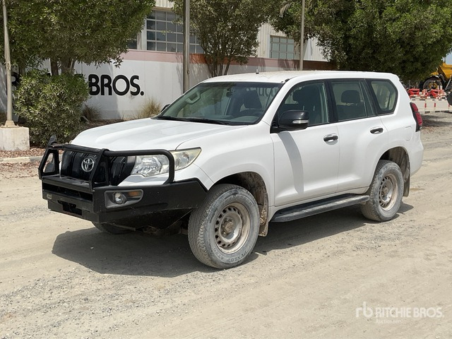 2018 Toyota Prado TX 150L 4x4 SUV - SUV: слика 2 2018 Toyota Prado TX 150L 4x4 SUV - SUV: слика 2