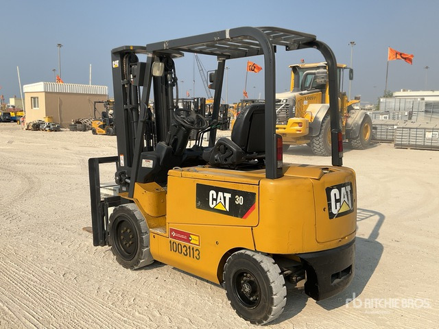 2019 Cat EP30CA1 3 ton Electric Forklift - Електричен вилушкар: слика 2 2019 Cat EP30CA1 3 ton Electric Forklift - Електричен вилушкар: слика 2