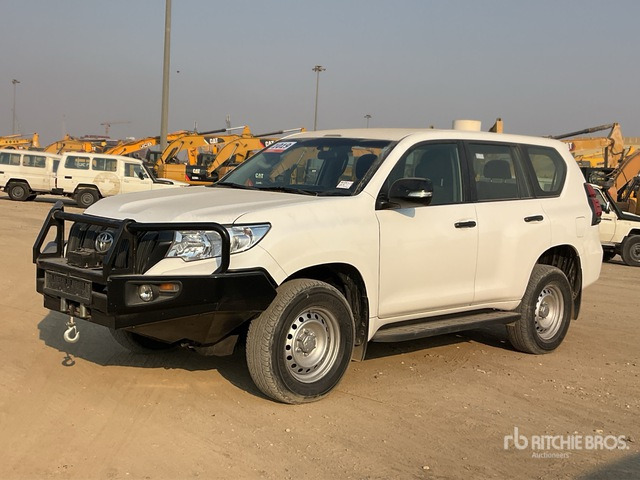 2019 Toyota Prado TX 150L 4x4 SUV - SUV: слика 3 2019 Toyota Prado TX 150L 4x4 SUV - SUV: слика 3