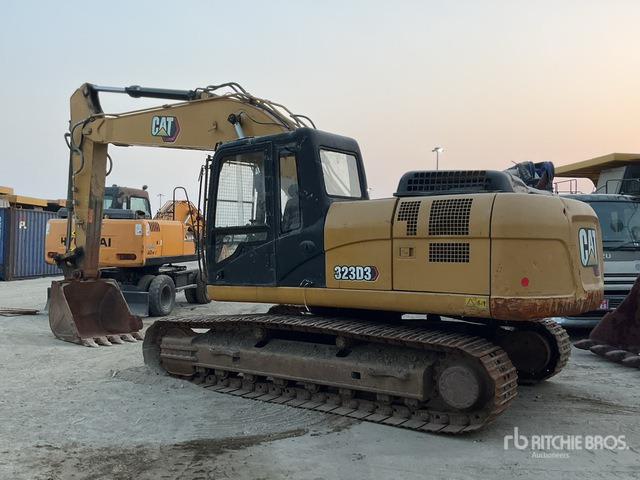2022 Cat 323D3 - Багер гасеничар: слика 5 2022 Cat 323D3 - Багер гасеничар: слика 5