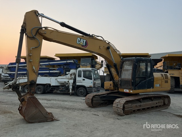 2022 Cat 323D3 - Багер гасеничар: слика 2 2022 Cat 323D3 - Багер гасеничар: слика 2
