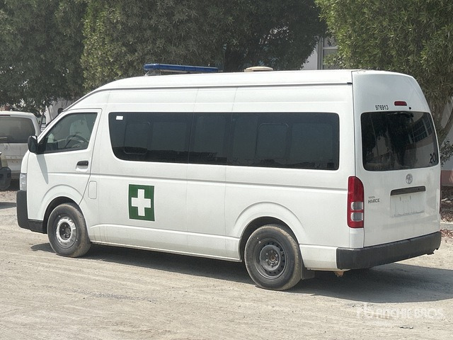 2022 Toyota Hiace High Roof 4x2 Ambulance - Амбулантно возило: слика 3 2022 Toyota Hiace High Roof 4x2 Ambulance - Амбулантно возило: слика 3