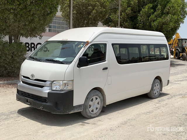 2018 Toyota Hiace High Roof 4x2 16-Seat Mini Bus - Автобус: слика 1 2018 Toyota Hiace High Roof 4x2 16-Seat Mini Bus - Автобус: слика 1
