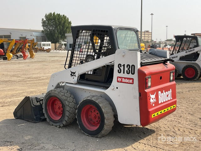 Bobcat S130 - Компактен натоварувач: слика 3 Bobcat S130 - Компактен натоварувач: слика 3