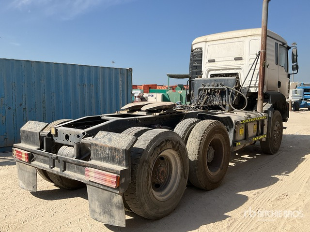 2008 MAN TGA33.400 6x4 (Inoperable) T/A Sleeper Truck Tractor - Камион влекач: слика 4 2008 MAN TGA33.400 6x4 (Inoperable) T/A Sleeper Truck Tractor - Камион влекач: слика 4