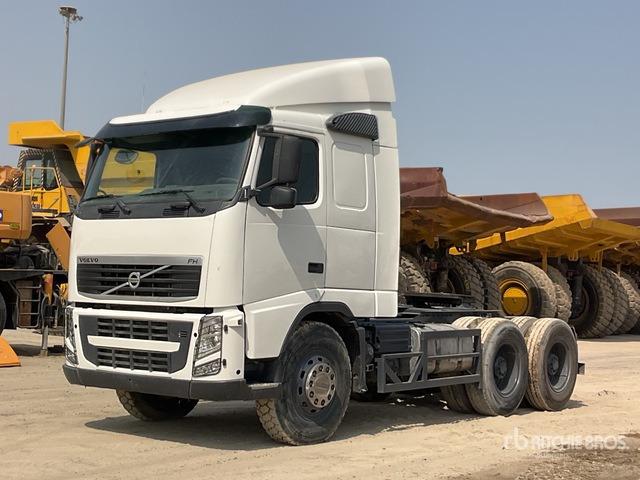 2014 Volvo FH 6x4 T/A Sleeper Truck Tractor - Камион влекач: слика 2 2014 Volvo FH 6x4 T/A Sleeper Truck Tractor - Камион влекач: слика 2