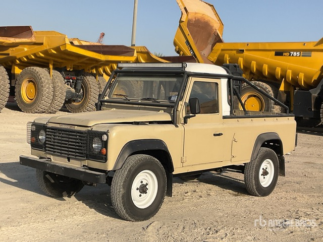 Land Rover Defender 110 - Пикап: слика 2 Land Rover Defender 110 - Пикап: слика 2