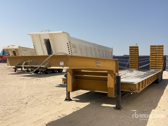 Nicolas Lowboy Trailer - Полуприколка за низок утовар: слика 1 Nicolas Lowboy Trailer - Полуприколка за низок утовар: слика 1