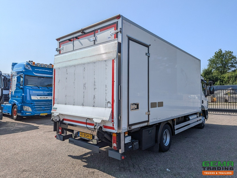DAF LF 210 FA 4x2 Slaapcab Euro6 - Koelbak 5.5M + Konvekta/Solar-Koeler + Laadklep 1500KG - Zijdeur - 08/2025 APK - Камион ладилник: слика 4 DAF LF 210 FA 4x2 Slaapcab Euro6 - Koelbak 5.5M + Konvekta/Solar-Koeler + Laadklep 1500KG - Zijdeur - 08/2025 APK - Камион ладилник: слика 4