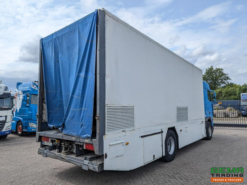 DAF XF95.430 4x2 Spacecab Euro2 - Retarder - Geslotenbak 7.7m - Handgeschakeld - Vangmuil - Камион сандучар: слика 3 DAF XF95.430 4x2 Spacecab Euro2 - Retarder - Geslotenbak 7.7m - Handgeschakeld - Vangmuil - Камион сандучар: слика 3