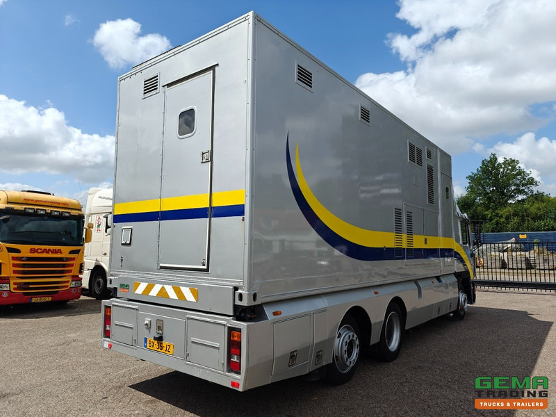 MAN 26.362 FNL/LL 6x2/4 Slaapcab Euro0 - LEDscherm Schaarlift ReclameAuto - Luchtgeveerd - Hydr. steunpoten - Камион: слика 4 MAN 26.362 FNL/LL 6x2/4 Slaapcab Euro0 - LEDscherm Schaarlift ReclameAuto - Luchtgeveerd - Hydr. steunpoten - Камион: слика 4