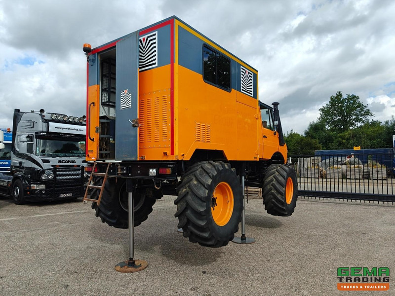 Mercedes-Benz Unimog 1300L 4x4 Handgeschakeld - GeslotenBak - PTO - Hydr. steunpoten - Webasto - SondeerWagen - Камион: слика 2 Mercedes-Benz Unimog 1300L 4x4 Handgeschakeld - GeslotenBak - PTO - Hydr. steunpoten - Webasto - SondeerWagen - Камион: слика 2