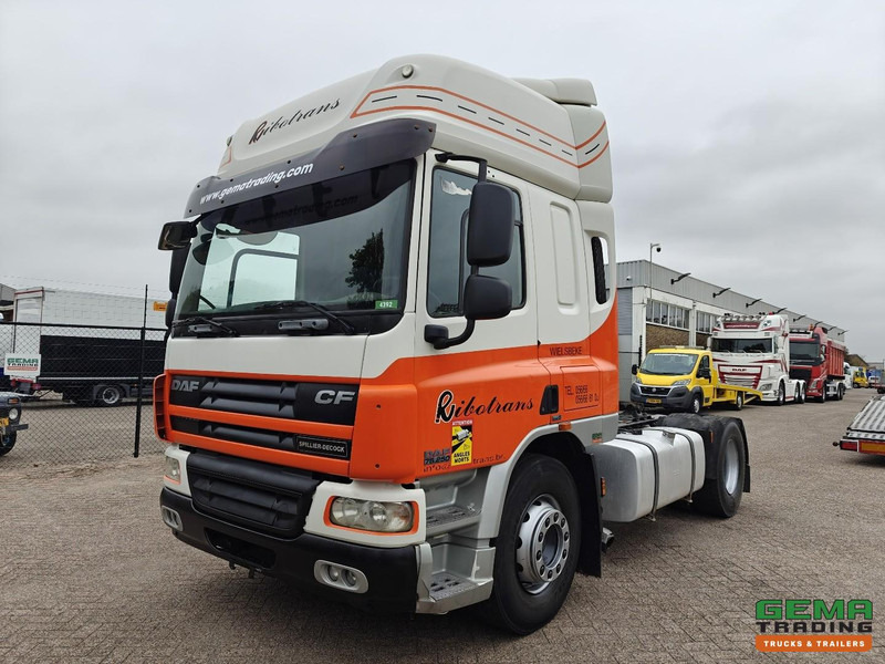 DAF CF75.250 4x2 SpaceCab Euro5 - Handgeschakeld - Airco - Камион влекач: слика 1 DAF CF75.250 4x2 SpaceCab Euro5 - Handgeschakeld - Airco - Камион влекач: слика 1