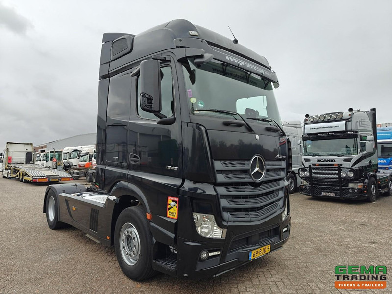 Mercedes-Benz Actros 1942 4x2 Megaspace Euro6 - Dubbele Tanks - SneeuwKettingen - SMARTTacho V2 - 02/2026 APK - Камион влекач: слика 2 Mercedes-Benz Actros 1942 4x2 Megaspace Euro6 - Dubbele Tanks - SneeuwKettingen - SMARTTacho V2 - 02/2026 APK - Камион влекач: слика 2