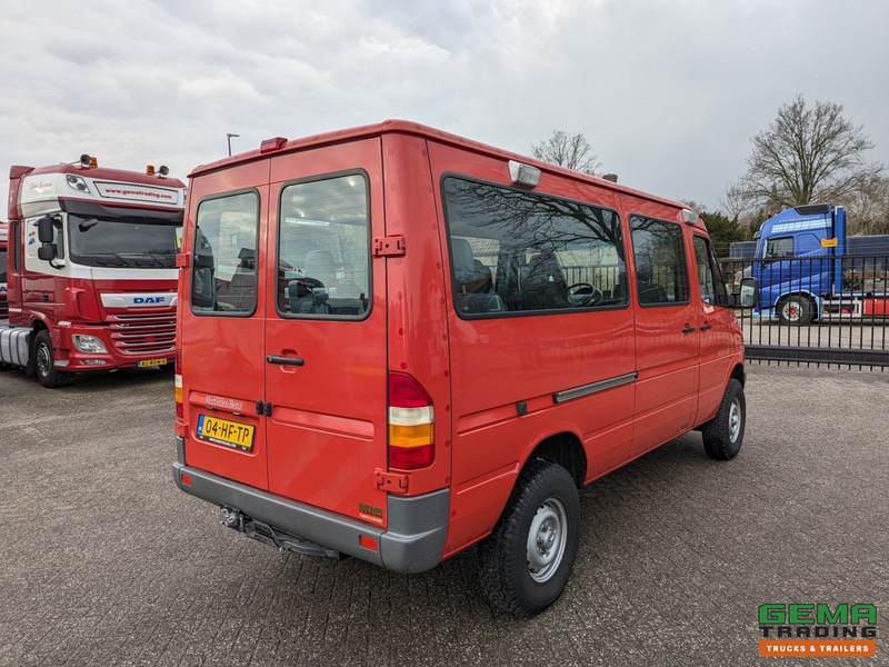 Mercedes-Benz 316 CDI 4x4 Euro3 - 59.000km - 9 Persoons - Lier - 3 Sperren! Hoge en Lage Gearing - Минибус, Патничко комбе: слика 3 Mercedes-Benz 316 CDI 4x4 Euro3 - 59.000km - 9 Persoons - Lier - 3 Sperren! Hoge en Lage Gearing - Минибус, Патничко комбе: слика 3