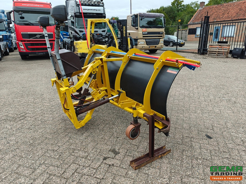 NIDO HYL-240-K24V EPZ-0 SneeuwSchuiver - Hydraulisch verstelbaar - 24V - 2.7M - Плуг за чистење снег: слика 3 NIDO HYL-240-K24V EPZ-0 SneeuwSchuiver - Hydraulisch verstelbaar - 24V - 2.7M - Плуг за чистење снег: слика 3