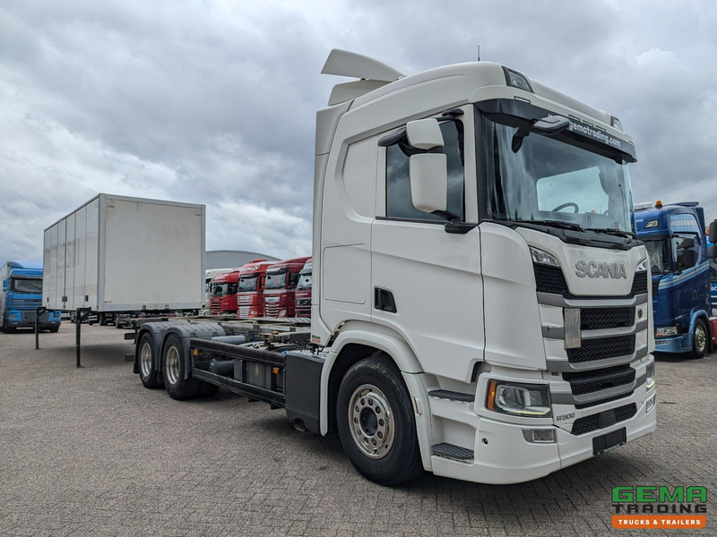 Scania R500 6x2 CR20N Euro6 - Retarder - BDF systeem - Dubbele tanks - Vangmuil - Транспортер на контејнер/ Камион со променливо тело: слика 4 Scania R500 6x2 CR20N Euro6 - Retarder - BDF systeem - Dubbele tanks - Vangmuil - Транспортер на контејнер/ Камион со променливо тело: слика 4