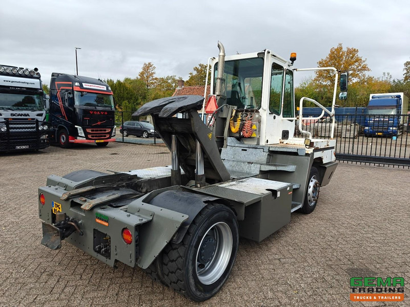 Terberg YT222 Gereviseerde Allison Versnellingsbak - Schotel 27T - Vangmuil - Cummins - Landbouw Kenteken 40km/h - Трактор на терминалот: слика 3 Terberg YT222 Gereviseerde Allison Versnellingsbak - Schotel 27T - Vangmuil - Cummins - Landbouw Kenteken 40km/h - Трактор на терминалот: слика 3