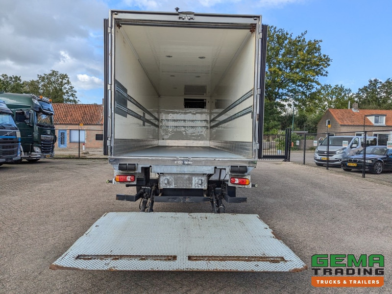Volvo FL210 4x2 Daycab 18Ton Euro5 Handgeschakeld - Koel-VriesBak 8.38M - Frigo Block - Laadklep 1500KG - Изотермален камион: слика 5 Volvo FL210 4x2 Daycab 18Ton Euro5 Handgeschakeld - Koel-VriesBak 8.38M - Frigo Block - Laadklep 1500KG - Изотермален камион: слика 5