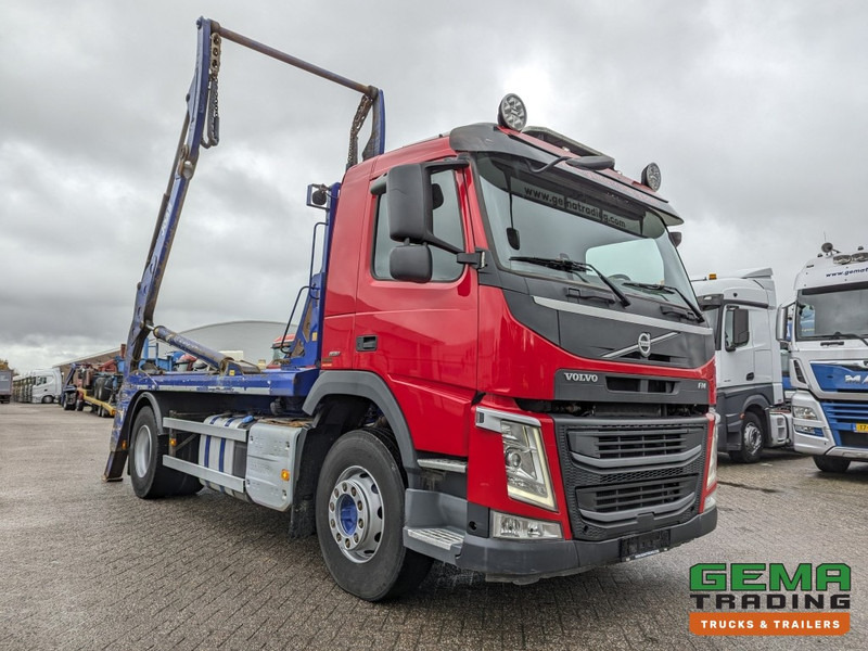 Volvo FM330 4x2 Daycab Euro6 JOAB PortaalSysteem 14T - Extendable - 251.000km - Камион за подигање контејнери: слика 2 Volvo FM330 4x2 Daycab Euro6 JOAB PortaalSysteem 14T - Extendable - 251.000km - Камион за подигање контејнери: слика 2