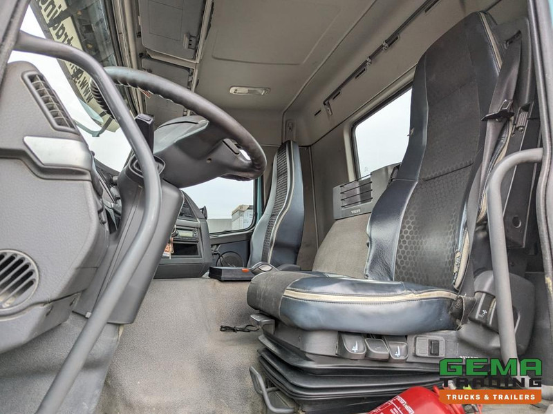 Volvo FMX410 8x4 /4 Daycab Euro5 - Haakarm 25T - CementSilo - RadioGrafisch - Hydr. Steunpoten - NaafReductie - Камион со кука за подигање: слика 5 Volvo FMX410 8x4 /4 Daycab Euro5 - Haakarm 25T - CementSilo - RadioGrafisch - Hydr. Steunpoten - NaafReductie - Камион со кука за подигање: слика 5