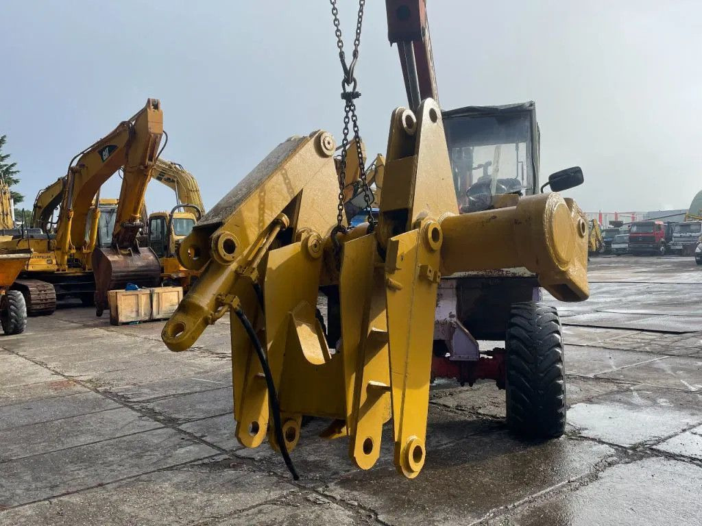 CAT Caterpillar Ripper compatible with D7R and D7H R CAT Ripper compatible with D7R and D7H Ripper compat - Нож за парање за Градежна машина: слика 4 CAT Caterpillar Ripper compatible with D7R and D7H R CAT Ripper compatible with D7R and D7H Ripper compat - Нож за парање за Градежна машина: слика 4