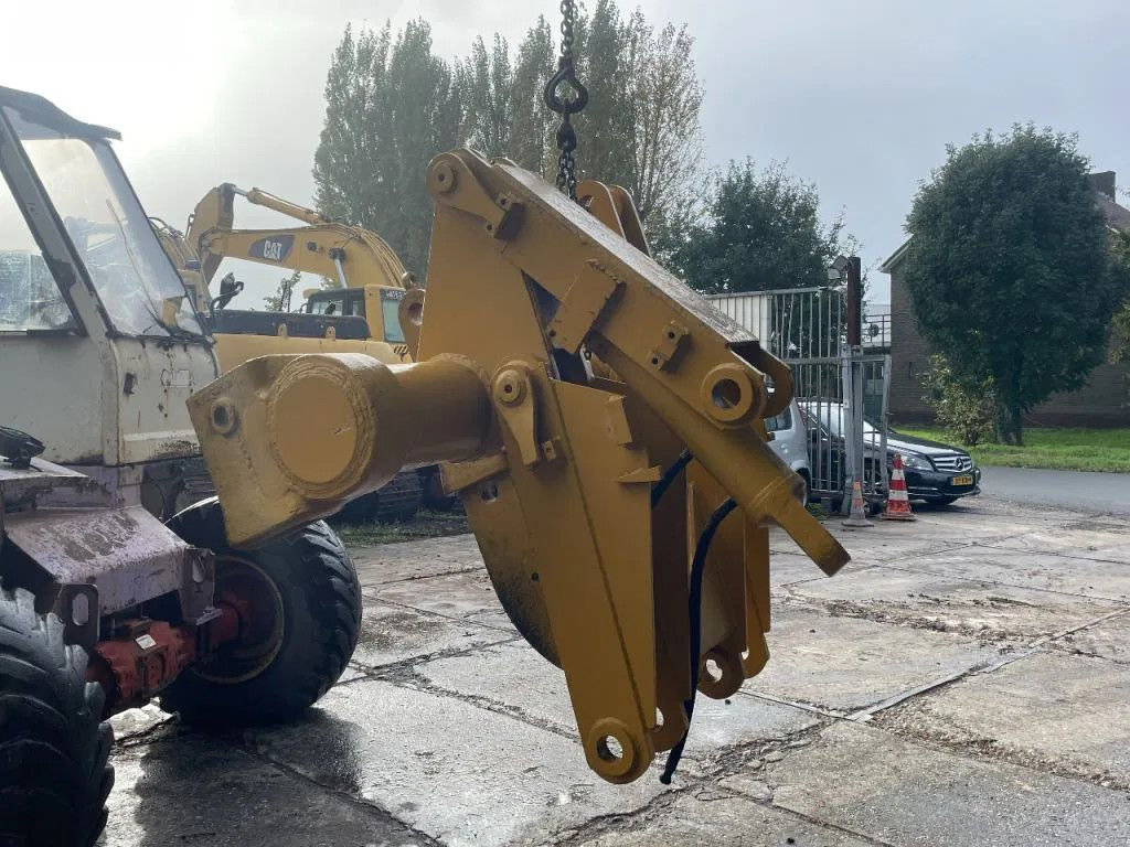 CAT Caterpillar Ripper compatible with D7R and D7H R CAT Ripper compatible with D7R and D7H Ripper compat - Нож за парање за Градежна машина: слика 5 CAT Caterpillar Ripper compatible with D7R and D7H R CAT Ripper compatible with D7R and D7H Ripper compat - Нож за парање за Градежна машина: слика 5