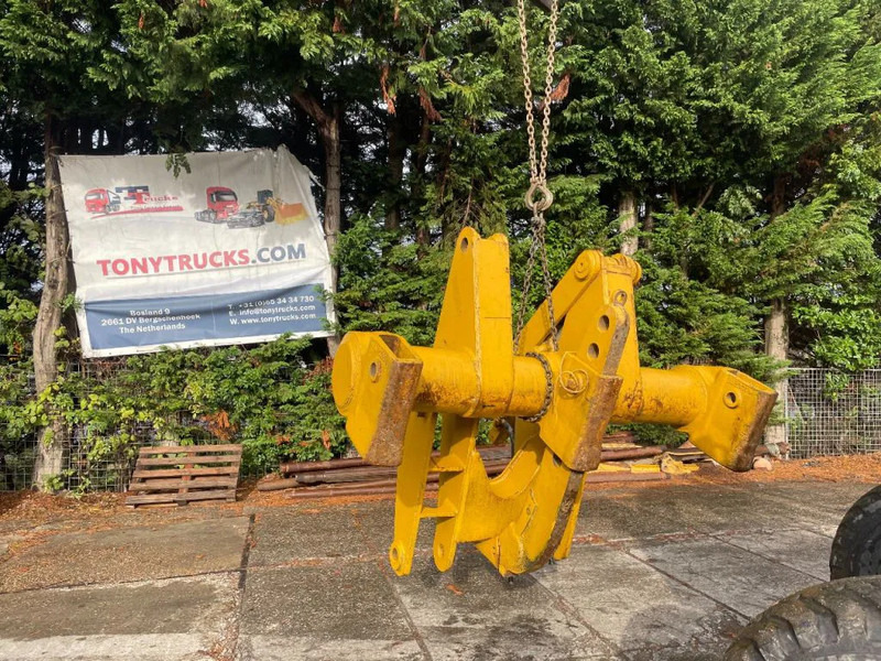 Caterpillar Ripper compatible with D7R and D7H Ripper compatible with D7R and D7H - Нож за парање за Градежна машина: слика 1 Caterpillar Ripper compatible with D7R and D7H Ripper compatible with D7R and D7H - Нож за парање за Градежна машина: слика 1