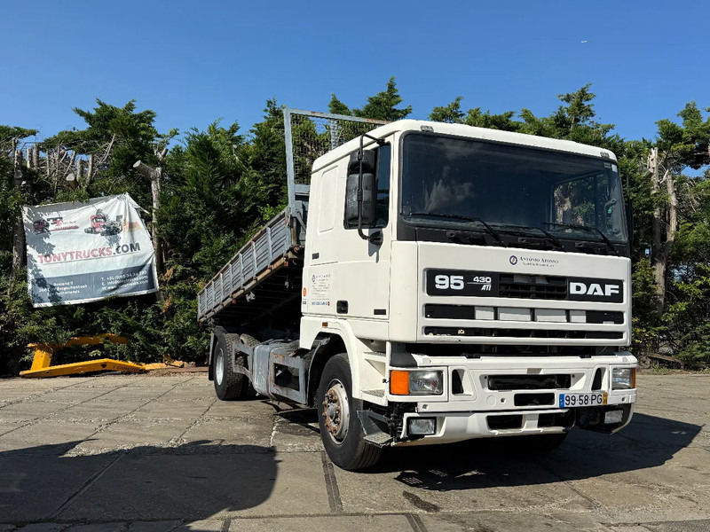 DAF 95.430 ATI 4X2 Tipper SPRING/AIR ZF MAN GEARBOX - Кипер: слика 1 DAF 95.430 ATI 4X2 Tipper SPRING/AIR ZF MAN GEARBOX - Кипер: слика 1