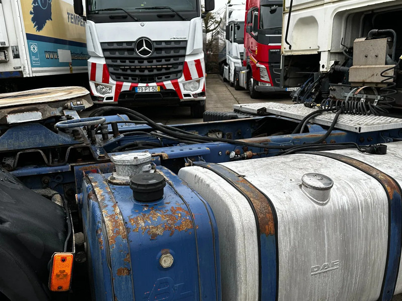 DAF XF 95.380 4X2 Tractor-unit Spring/Air ZF Manual Euro2 PTO - Камион влекач: слика 5 DAF XF 95.380 4X2 Tractor-unit Spring/Air ZF Manual Euro2 PTO - Камион влекач: слика 5