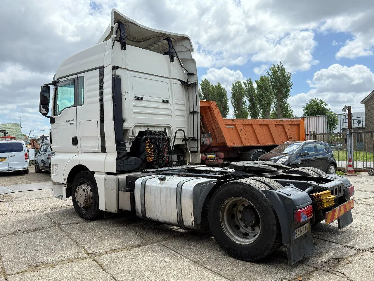 MAN TGX 18.480 4X2 Tractor-unit Spring/Air Retarder - Камион влекач: слика 3 MAN TGX 18.480 4X2 Tractor-unit Spring/Air Retarder - Камион влекач: слика 3
