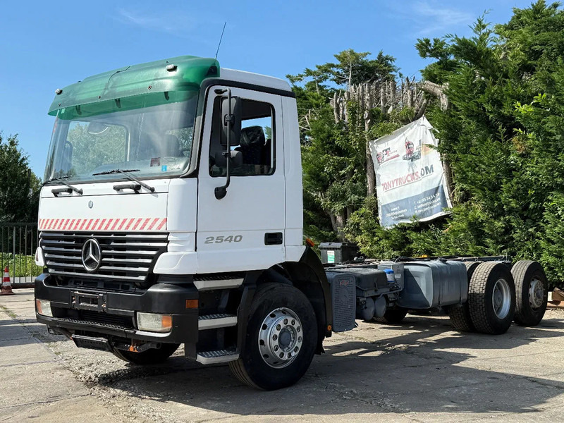 Mercedes-Benz Actros 2540 V6 6X2 Chassis Spring/Air Manual gearbox - Камион со кабинска шасија: слика 2 Mercedes-Benz Actros 2540 V6 6X2 Chassis Spring/Air Manual gearbox - Камион со кабинска шасија: слика 2