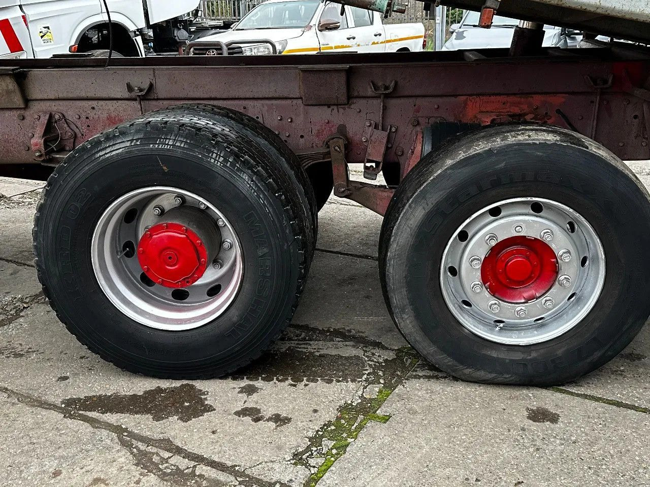 Mercedes-Benz SK 2435 V8 6X2 Tipper EPS Manual Gearbox Mercedes-Benz SK 2435 V8 6X2 Tipper EPS Manual Gearbox - Кипер: слика 5 Mercedes-Benz SK 2435 V8 6X2 Tipper EPS Manual Gearbox Mercedes-Benz SK 2435 V8 6X2 Tipper EPS Manual Gearbox - Кипер: слика 5