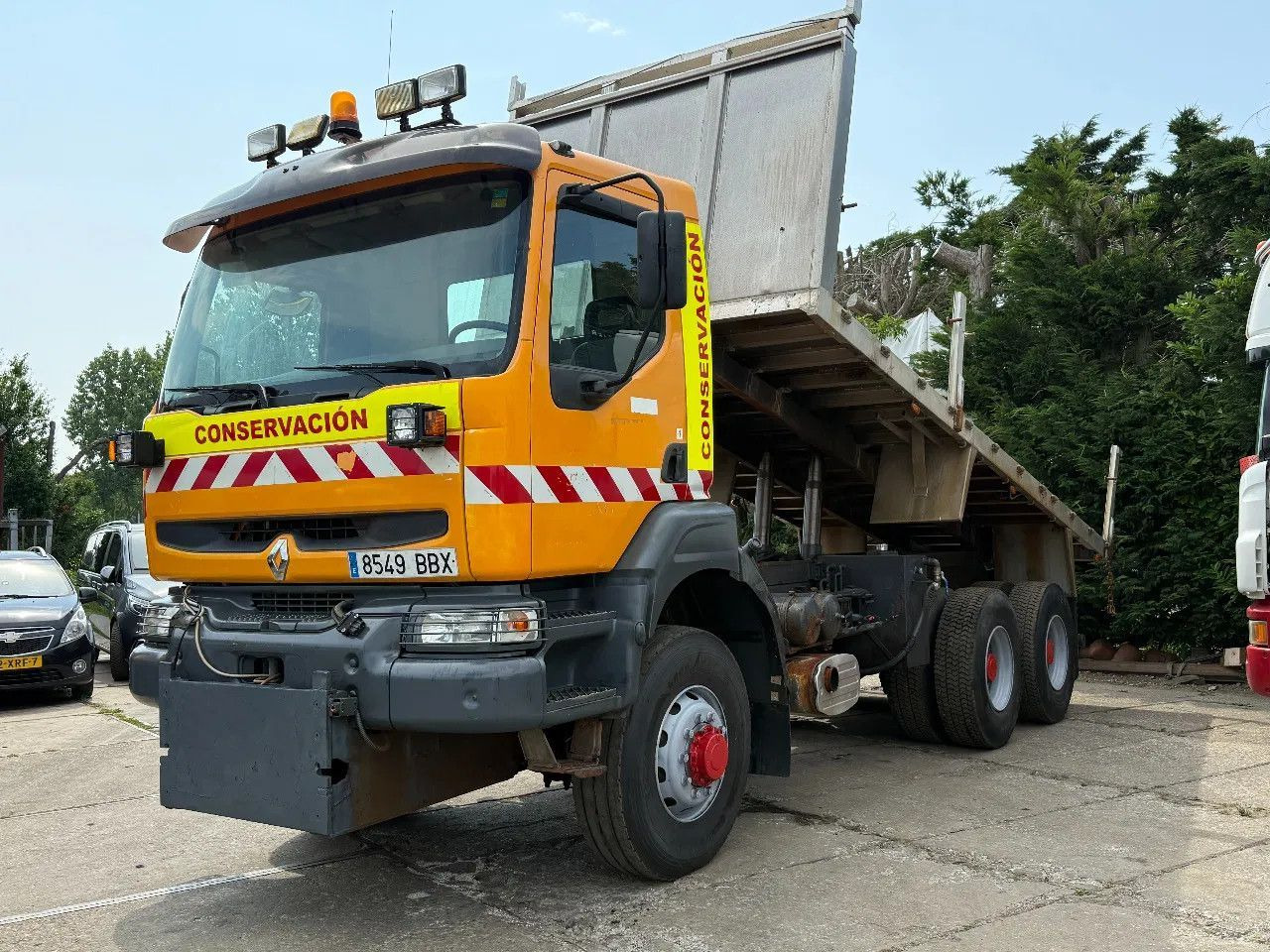 Renault Kerax 400 6X6 Tipper Spring/spring ZF Man Gear E - Кипер: слика 2 Renault Kerax 400 6X6 Tipper Spring/spring ZF Man Gear E - Кипер: слика 2